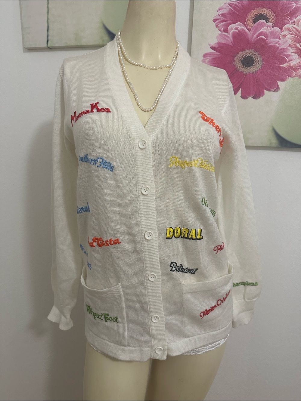 Andreno Argenti golf White Button-Front Cardigan with Multicolor Embroidery